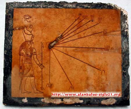 Reloj vertical egipcio que declina al Noreste