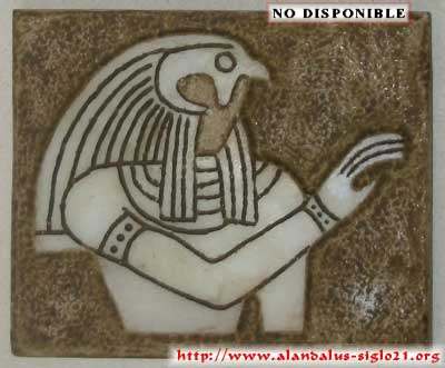 Dios Horus tallado en mármol en bajorrelieve